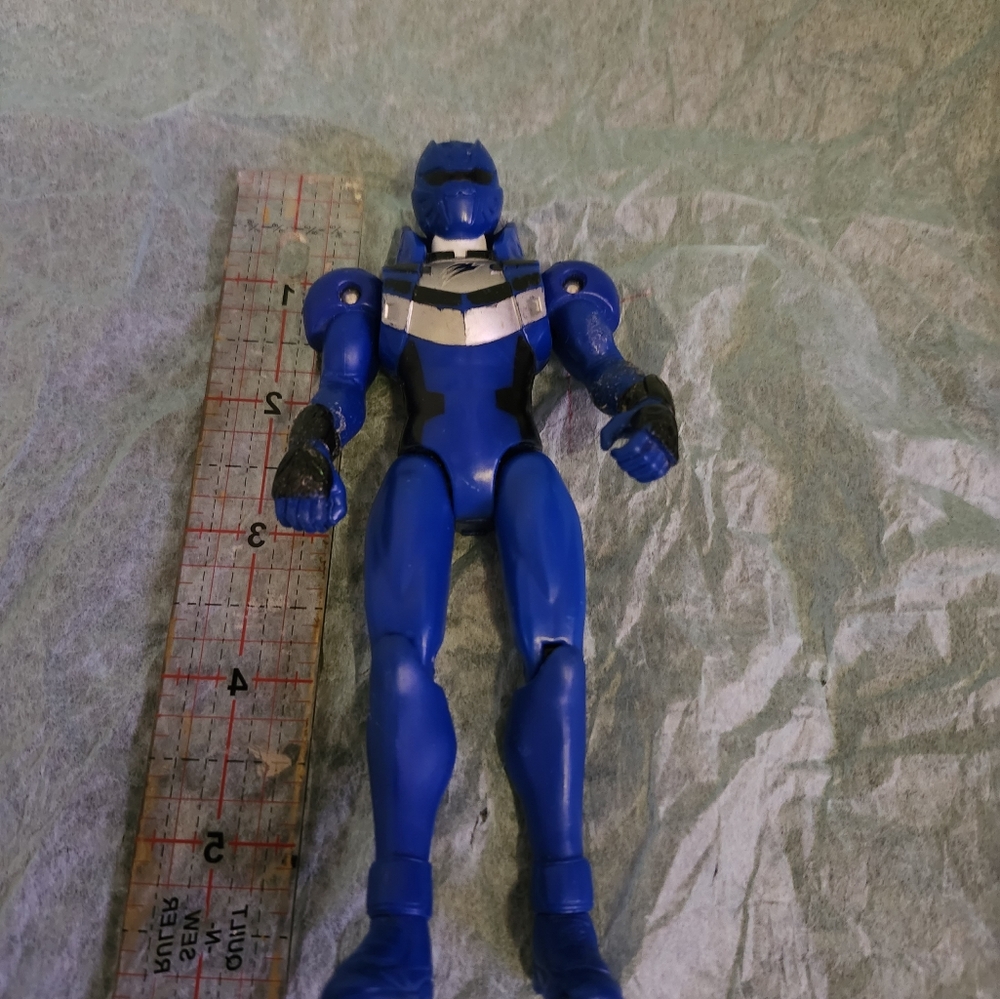 Power Ranger Action Figure eith Motorcycle - Picture 5 of 7